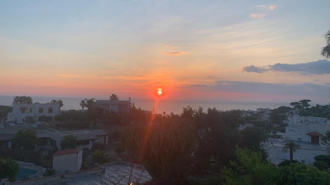 Appartamento Turistico Sunset Home Forio di Ischia エクステリア 写真